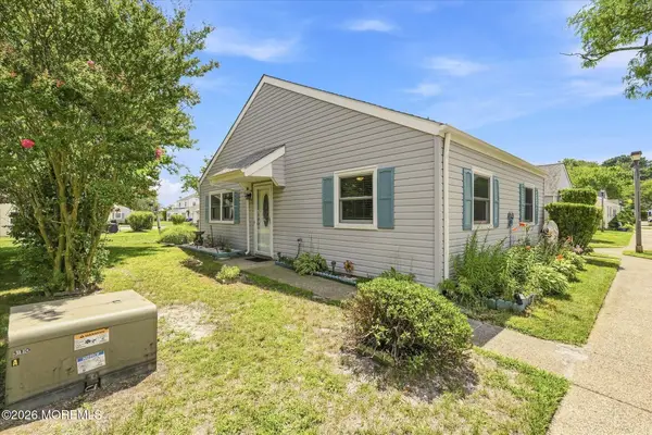 9 Gibraltar Court, Barnegat, NJ 08005
