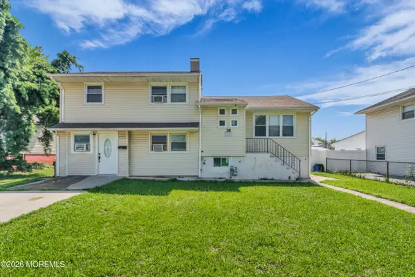 38 Jackson Avenue, Carteret, NJ 07008