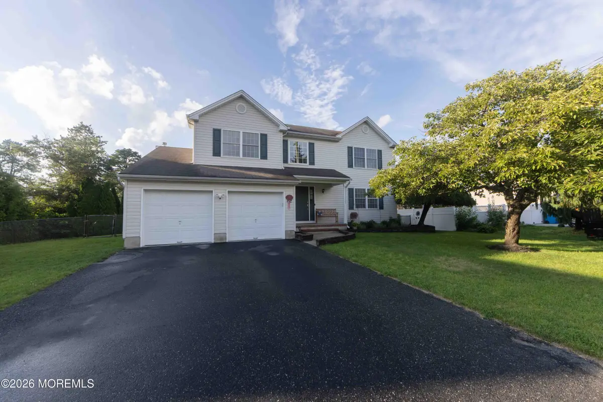 1217 Lawrence Avenue, Toms River, NJ 08757 - #1