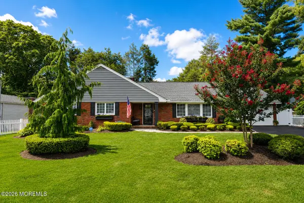 34 Lincoln Circle, Red Bank, NJ 07701