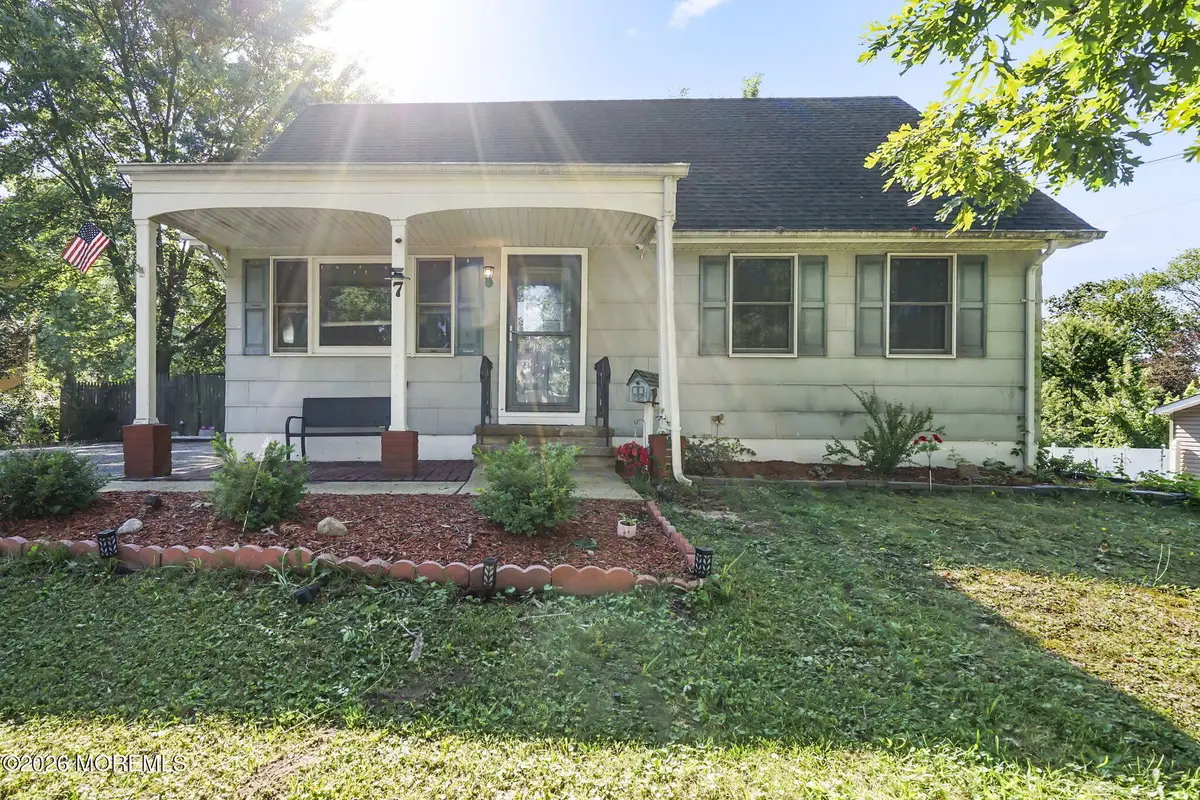 7 Princeton Drive, Jackson, NJ 08527 - #1