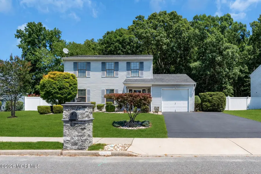 8 Honeysuckle Way, Howell, NJ 07731 - #3