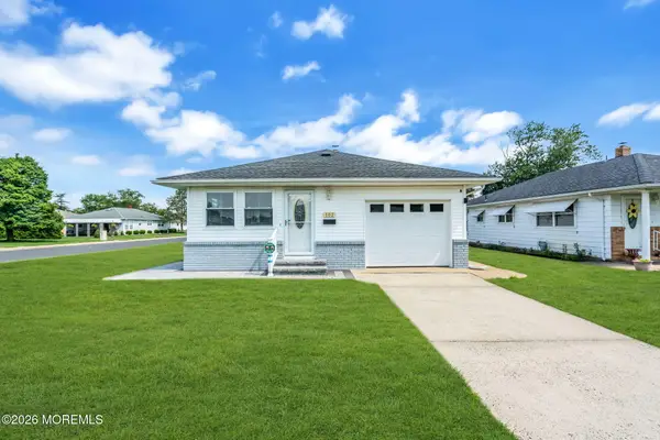 102 Barbuda Street, Toms River, NJ 08757