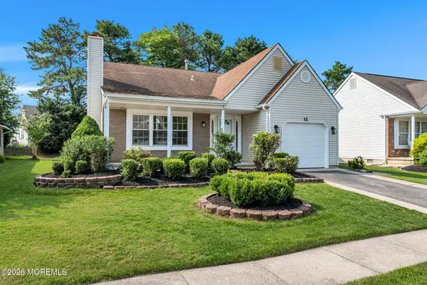 12 Kendal Drive, Toms River, NJ 08757