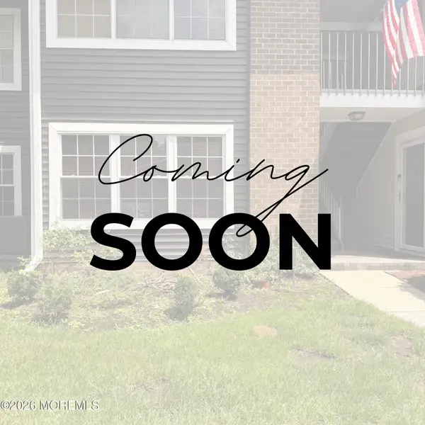 39 Pennsylvania Way, North Brunswick, NJ 08902