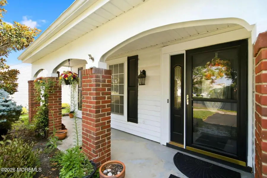 8 Weybridge Place, Manchester, NJ 08759 - #3