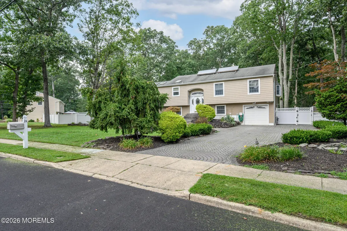 24 Claire Circle, Howell, NJ 07731 - #1
