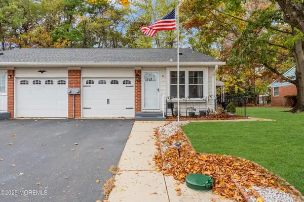 2B Salem Drive, Whiting, NJ 08759