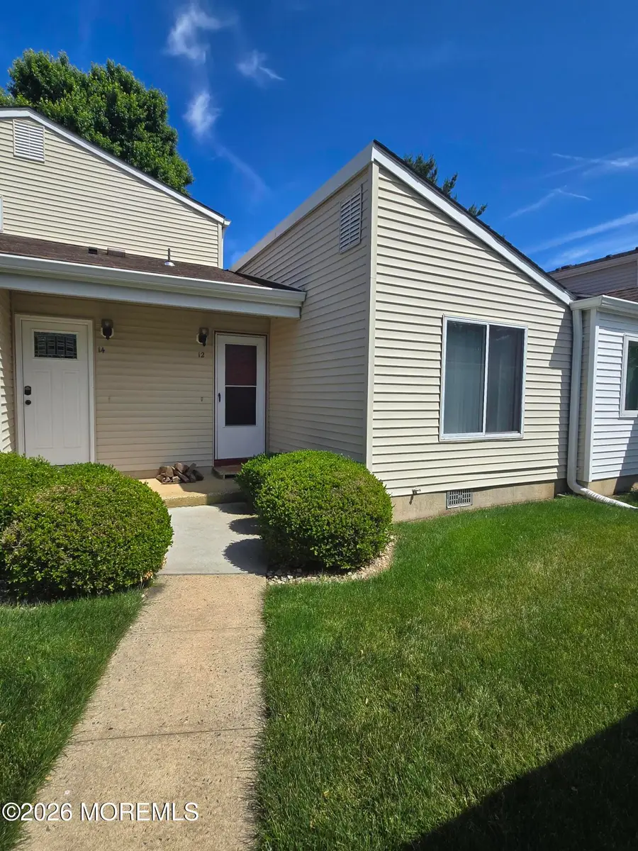 12 Woodmere Court, Freehold, NJ 07728 - #3