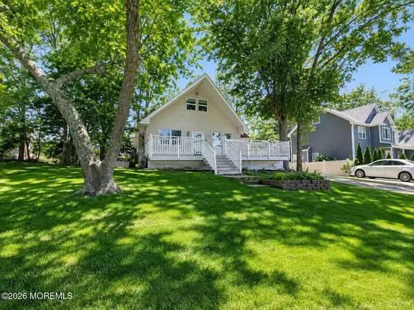 57 Shore Avenue, Manahawkin, NJ 08050