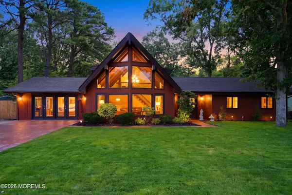 35 Pierson Road, Toms River, NJ 08753