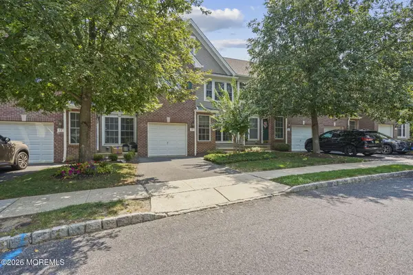 95 Ironwood Court, Middletown, NJ 07748