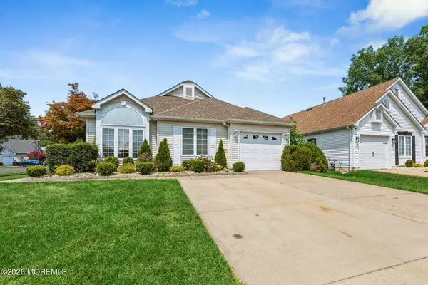 13 Penny Lane, Jackson, NJ 08527