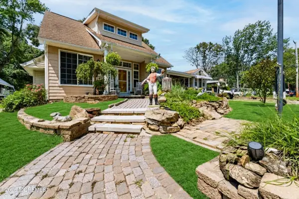 1957 Teakwood Road, Toms River, NJ 08753