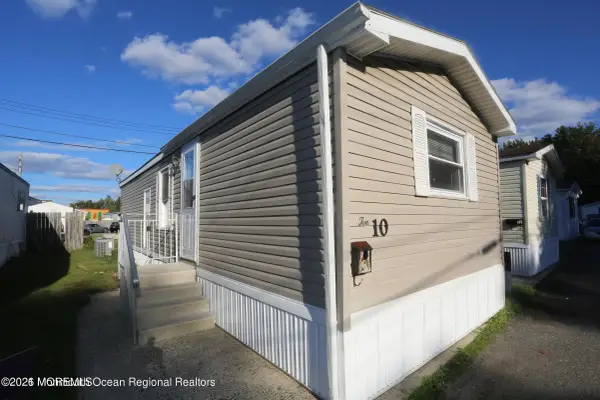 10 Hazlet Park Park, Hazlet, NJ 07730