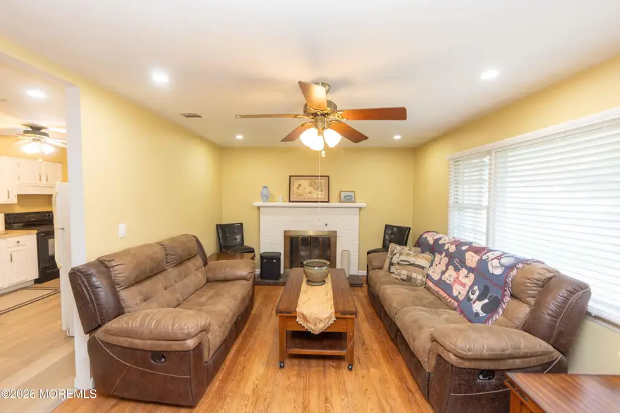 826 Bartlett Place, Toms River, NJ 08753 - #3