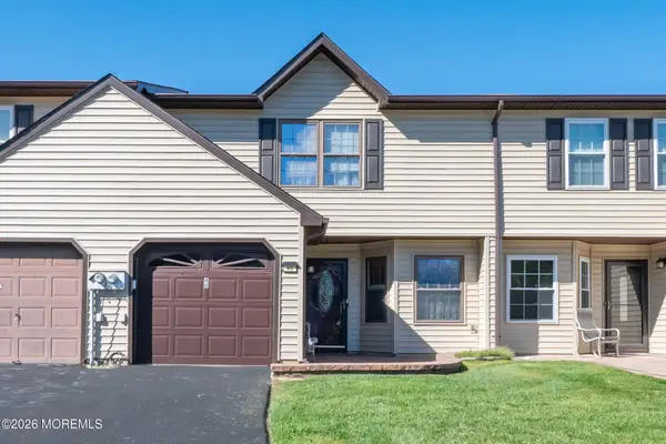 40 Atlantis Terrace, Freehold, NJ 07728