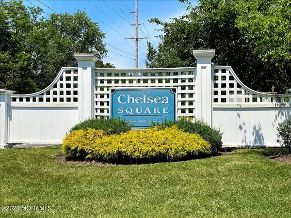 114 Magna Carta Drive, Morganville, NJ 07751
