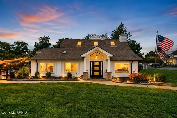 82 Highland Avenue, Leonardo, NJ 07737