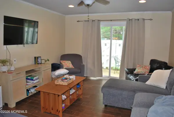 5 Powell Court #14, Hightstown, NJ 08520