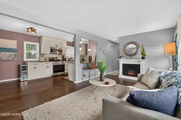284 Sky Manor Boulevard, Brick, NJ 08723