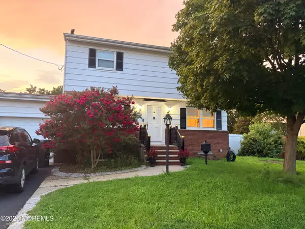 4 Bucknell Drive, Hazlet, NJ 07730