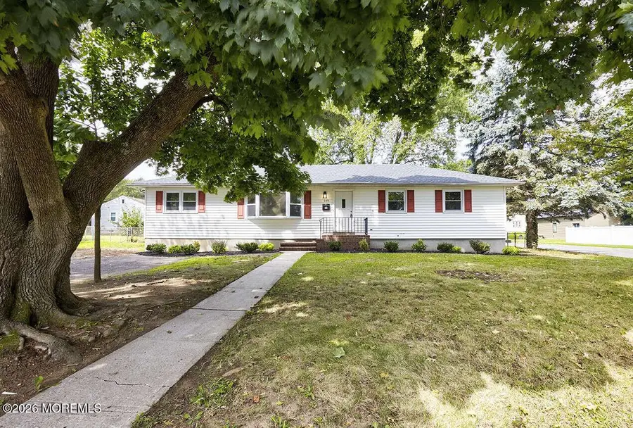 560 Garrett Hill Boulevard, Belford, NJ 07718 - #2