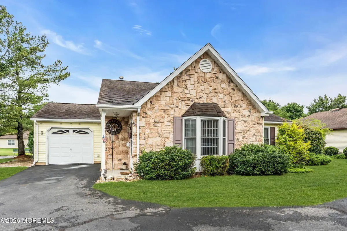 3 Ivy Ridge Close, Freehold, NJ 07728 - #1