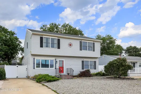 737 Tunney Point Drive, Toms River, NJ 08753