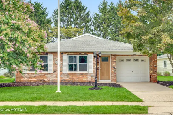 22 Abbey Road, Brick, NJ 08724