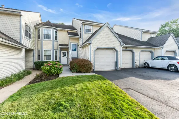 118 Evergreen Court, Freehold, NJ 07728