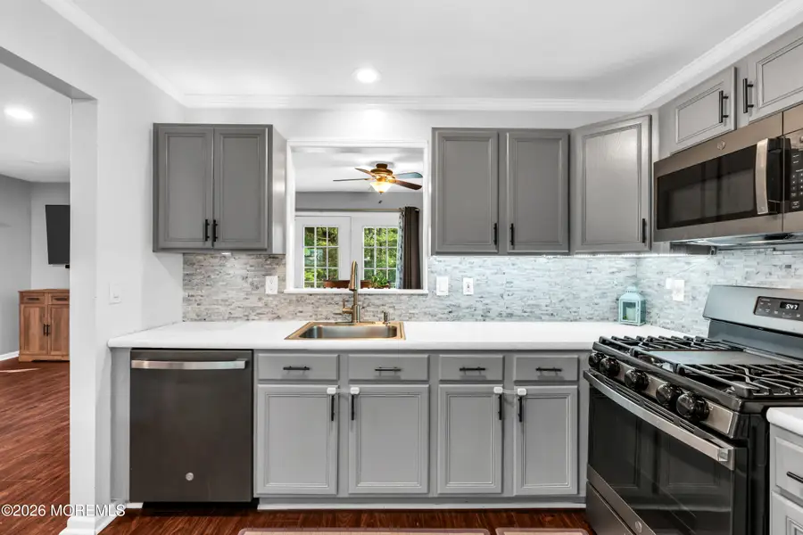 118 Evergreen Court, Freehold, NJ 07728 - #3