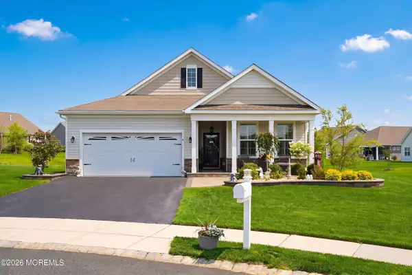 4 Otter Circle, Barnegat, NJ 08005