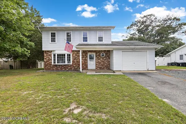 14 Oneida Avenue, Waretown, NJ 08758