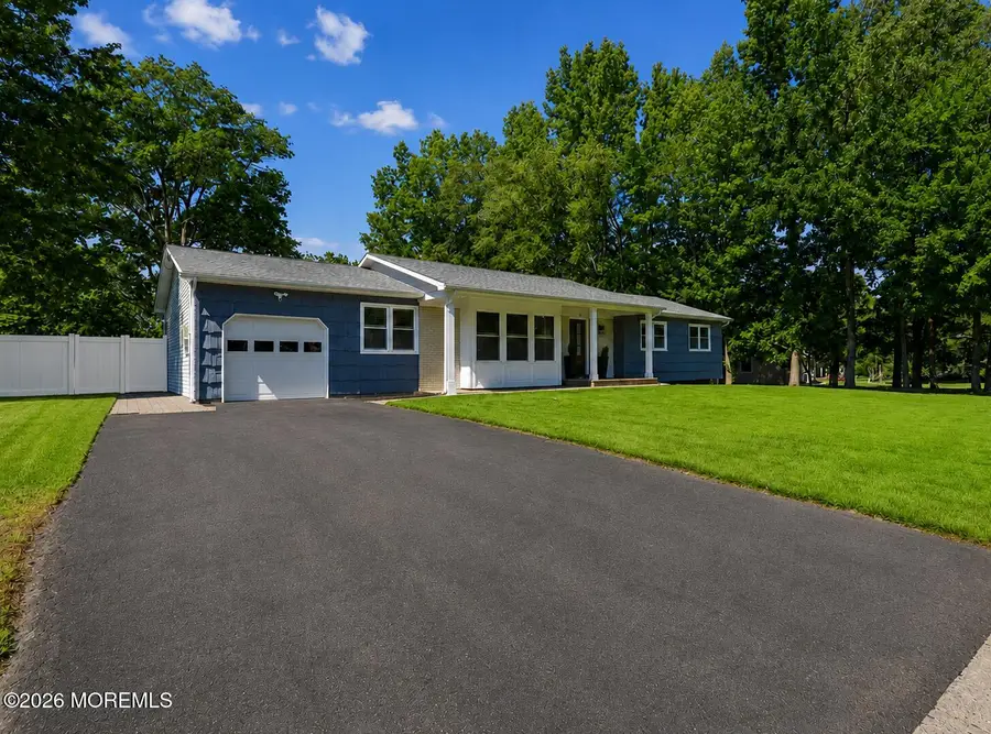 15 Guest Drive, Morganville, NJ 07751 - #2