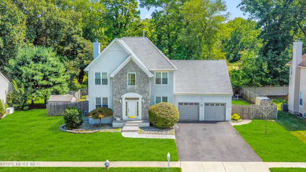 39 Danella Way, Howell, NJ 07731