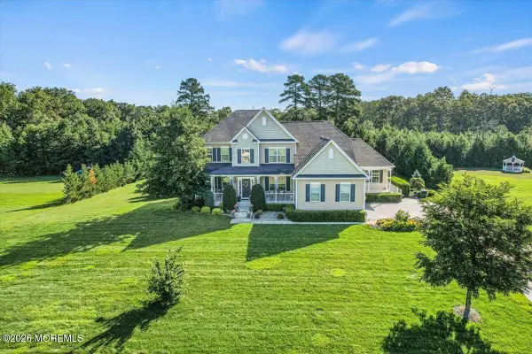 11 Wintergreen Court, Jackson, NJ 08527