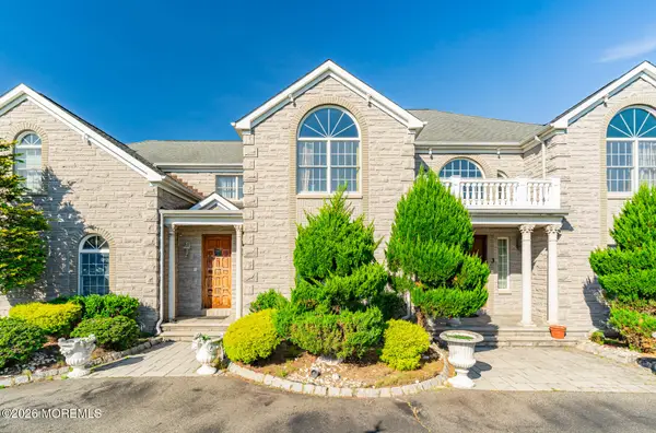 3 Topaz Court, Marlboro, NJ 07746