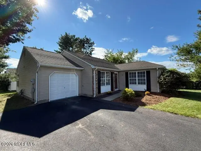 51 Farnworth Close, Freehold, NJ 07728 - #1