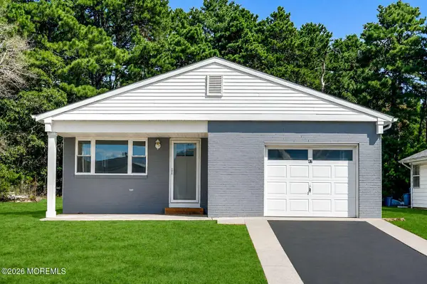 47 Doral Drive, Toms River, NJ 08757