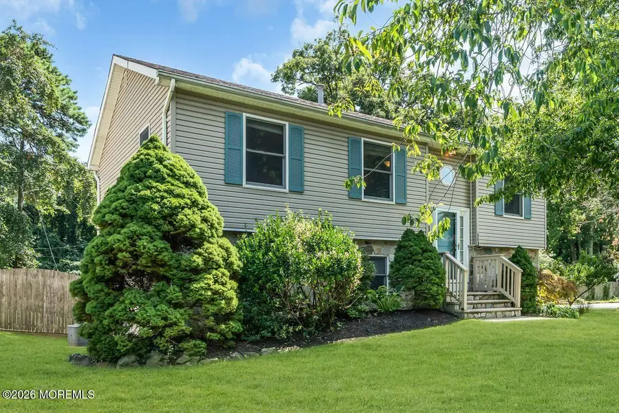 118 Lakewood Road, Shark River Hills, NJ 07753 - #3