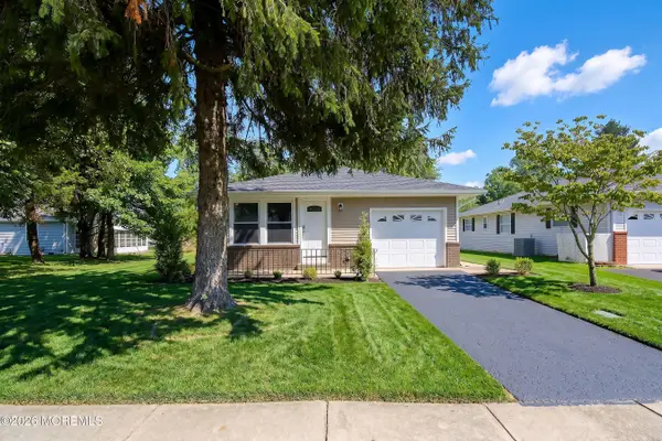 549 Jamaica Boulevard, Toms River, NJ 08757
