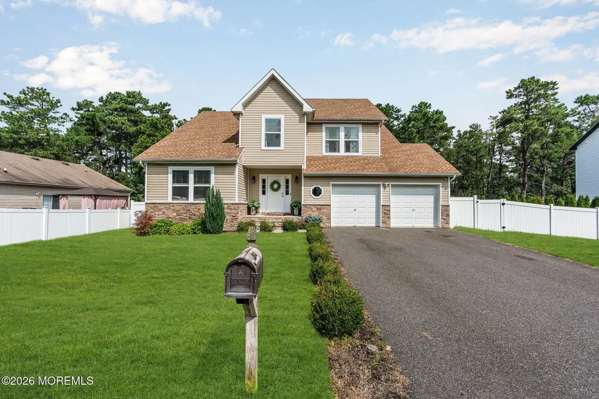609 Amsterdam Avenue, Toms River, NJ 08757 - #1