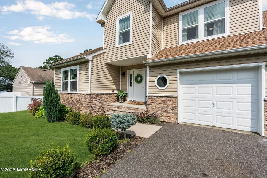 609 Amsterdam Avenue, Toms River, NJ 08757 - #2