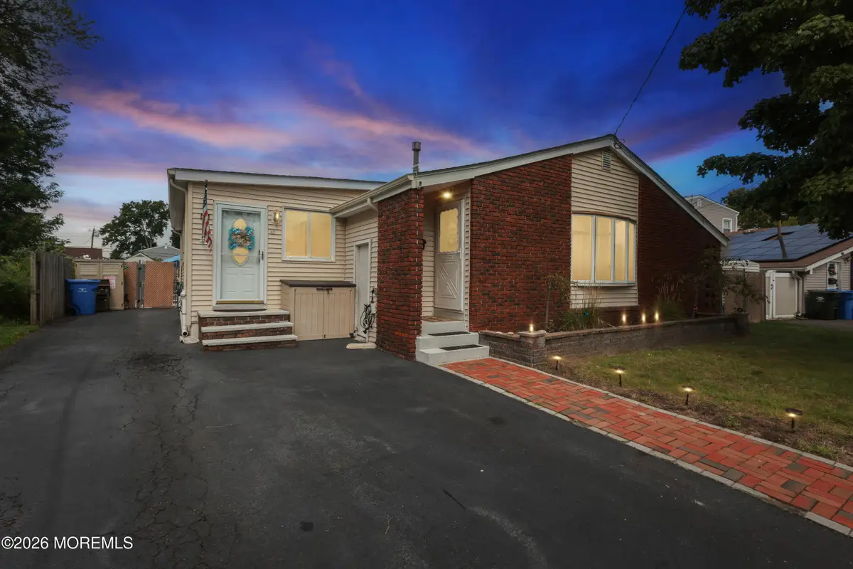 45 Woodshore, Old Bridge, NJ 08857 - #1