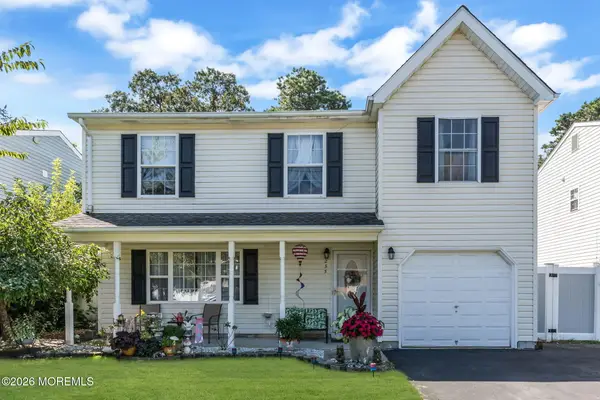 235 Timberline Road, Toms River, NJ 08753