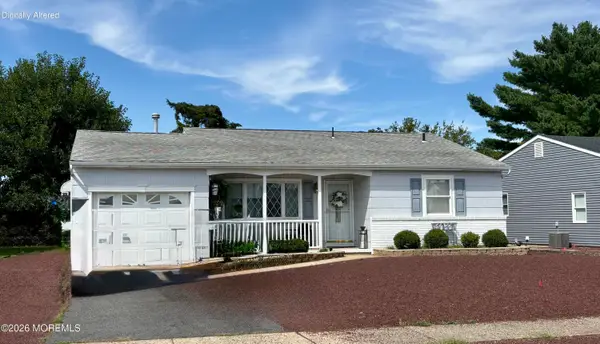 56 Carlisle Road, Toms River, NJ 08757