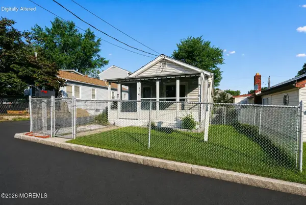 31 Pacific Boulevard, Keyport, NJ 07735