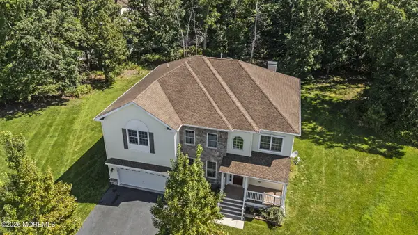14 Angel Court, Howell, NJ 07731