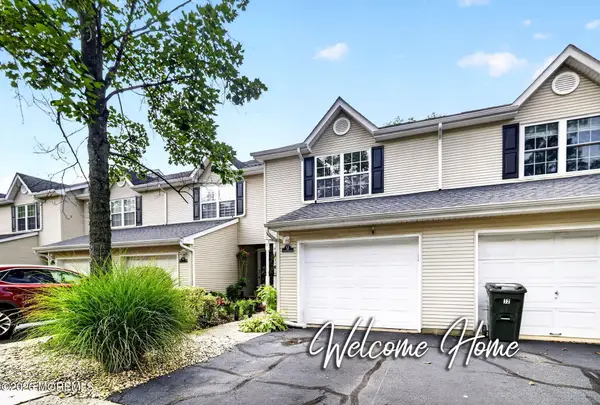 11 Lucia Court, Matawan, NJ 07747